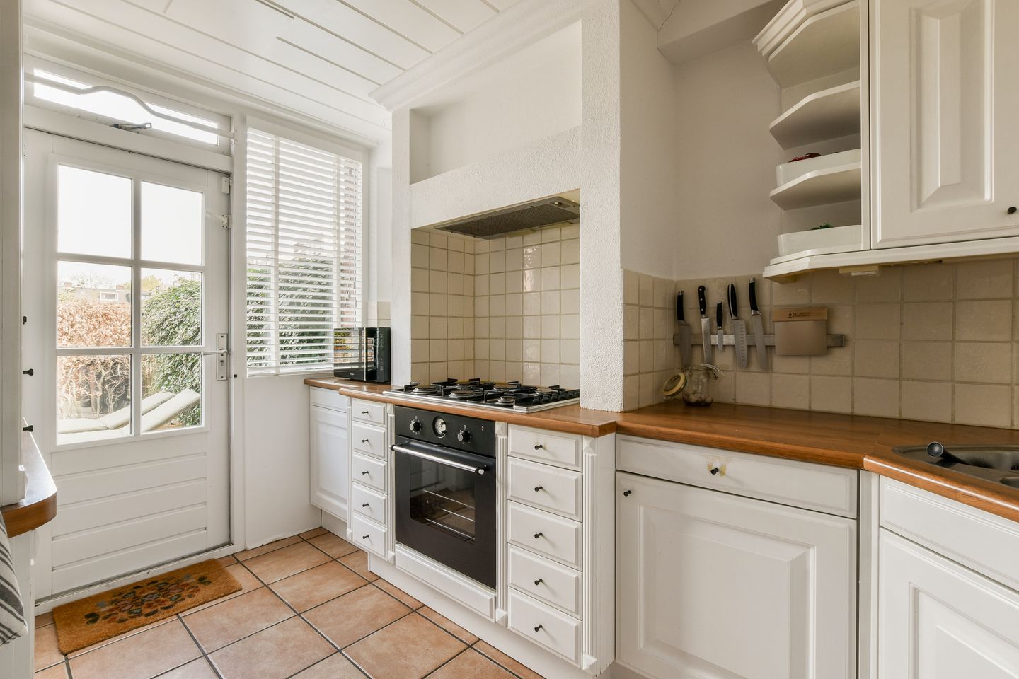 Photo 10 of Fluitekruid 61