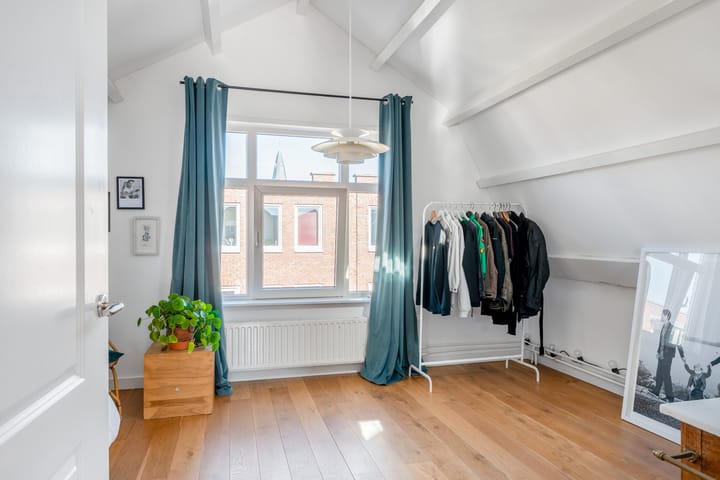 Photo 37 of Zestienhovenstraat 34