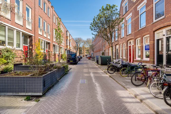 Photo 49 of Zestienhovenstraat 34