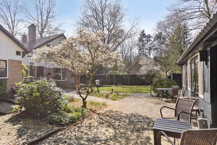 Foto 48 van Astridlaan 1