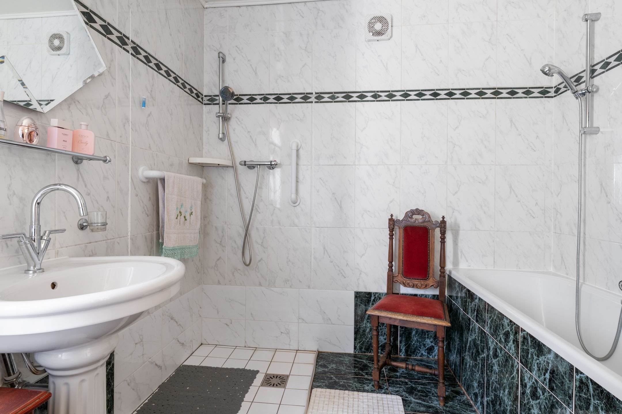 Photo 24 of Bisschopsmolenstraat 153