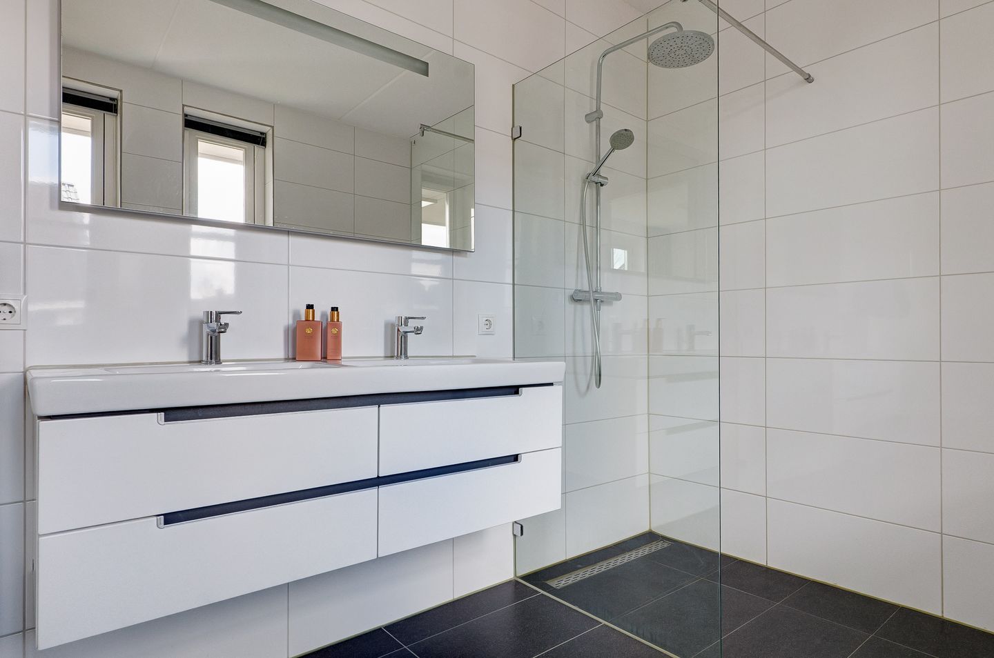 Foto 50 van De Thien 3