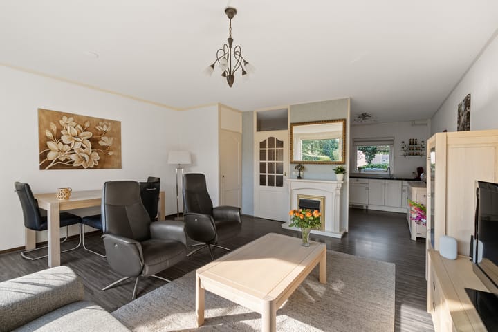 Photo 10 of Ferdinand Huyckburg 46