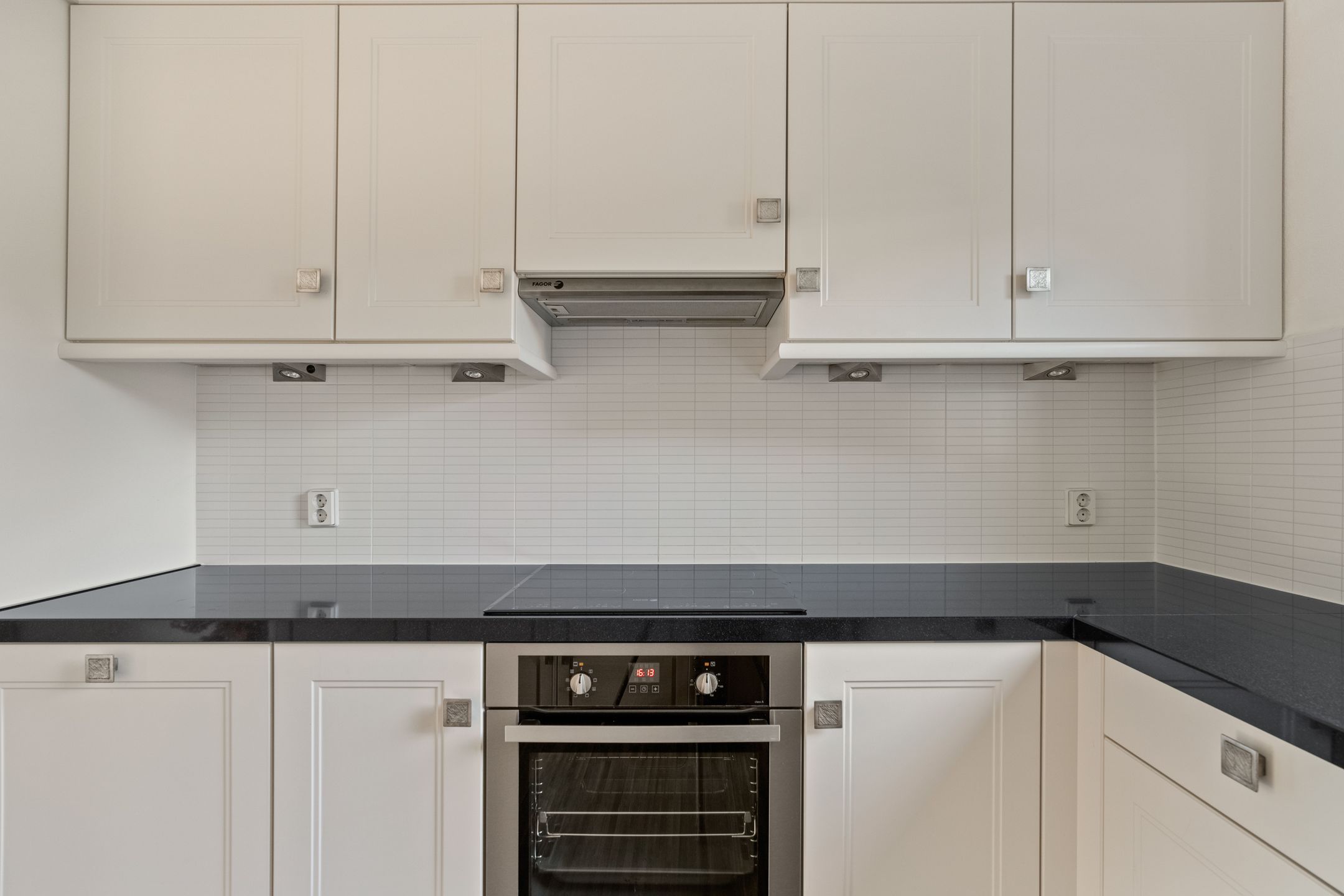 Photo 12 of Ferdinand Huyckburg 46