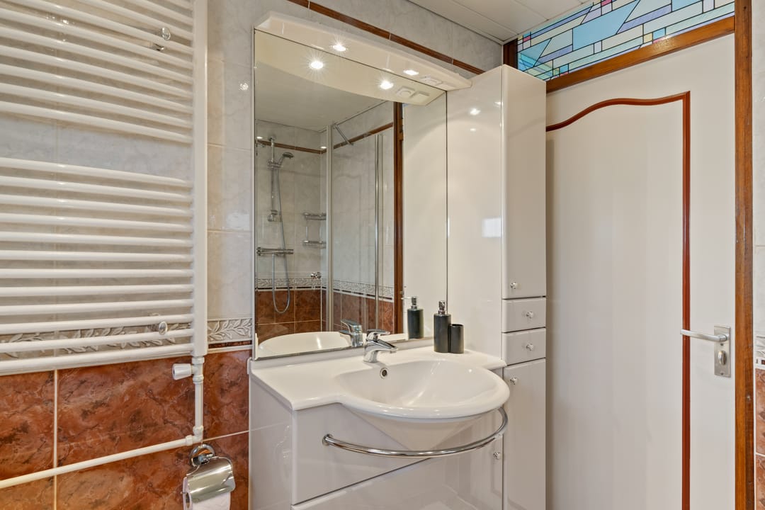 Photo 23 of Ferdinand Huyckburg 46