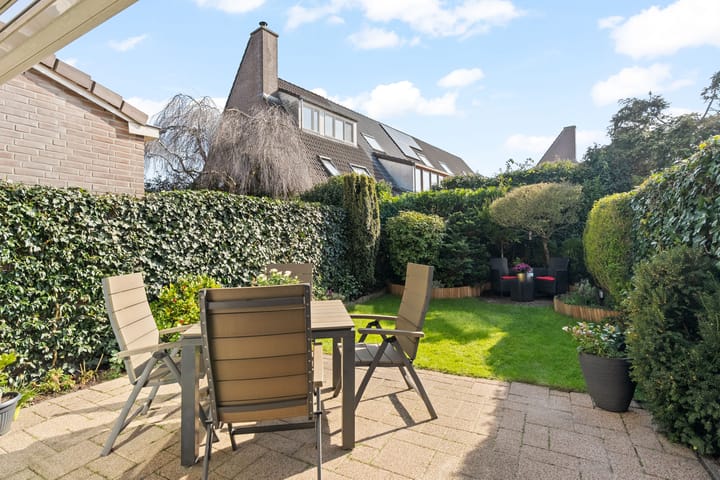 Photo 27 of Ferdinand Huyckburg 46