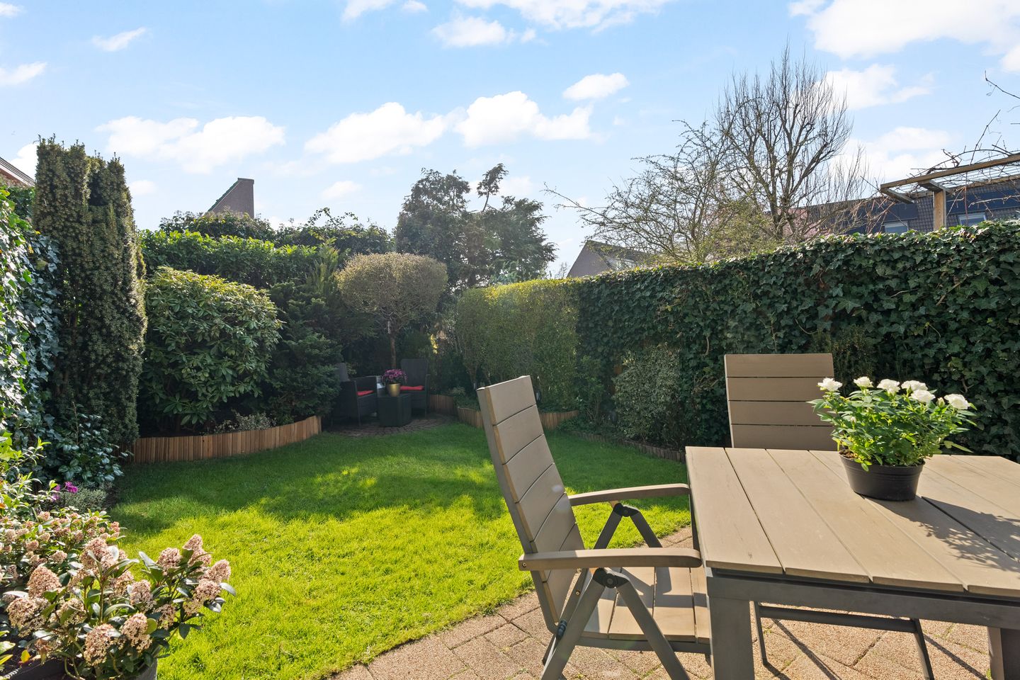 Photo 29 of Ferdinand Huyckburg 46