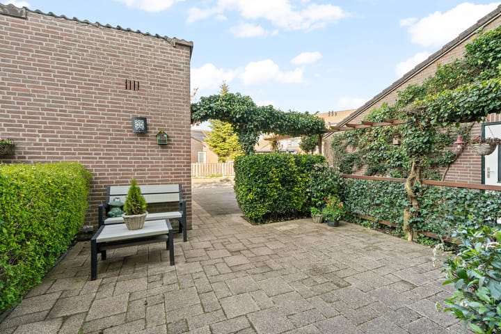 Photo 31 of Ferdinand Huyckburg 46