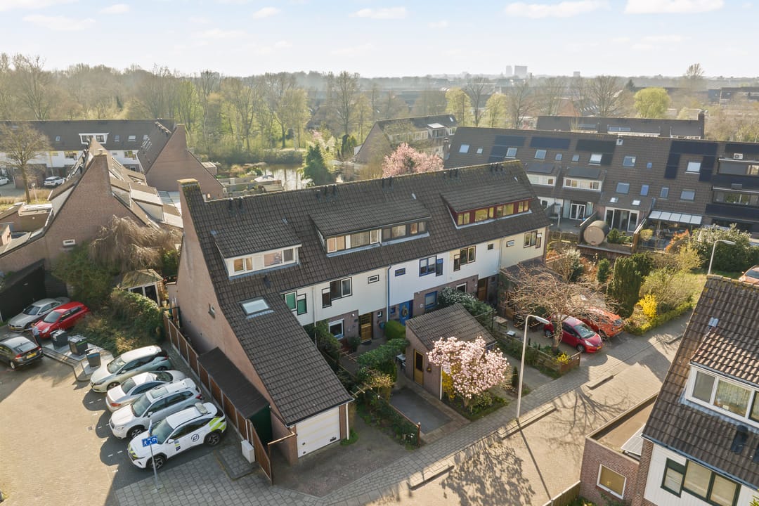 Photo 32 of Ferdinand Huyckburg 46