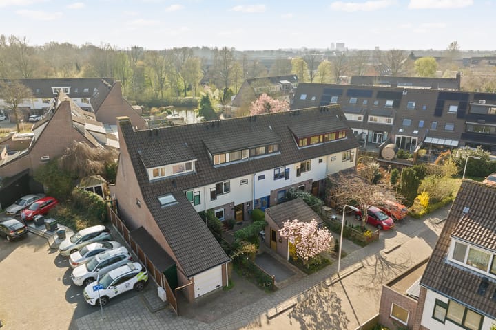 Photo 32 of Ferdinand Huyckburg 46