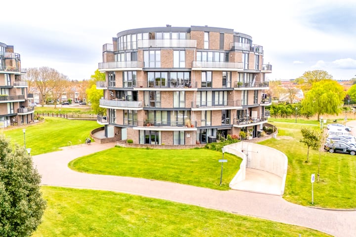 Photo 2 of Antoni Gaudipark 28