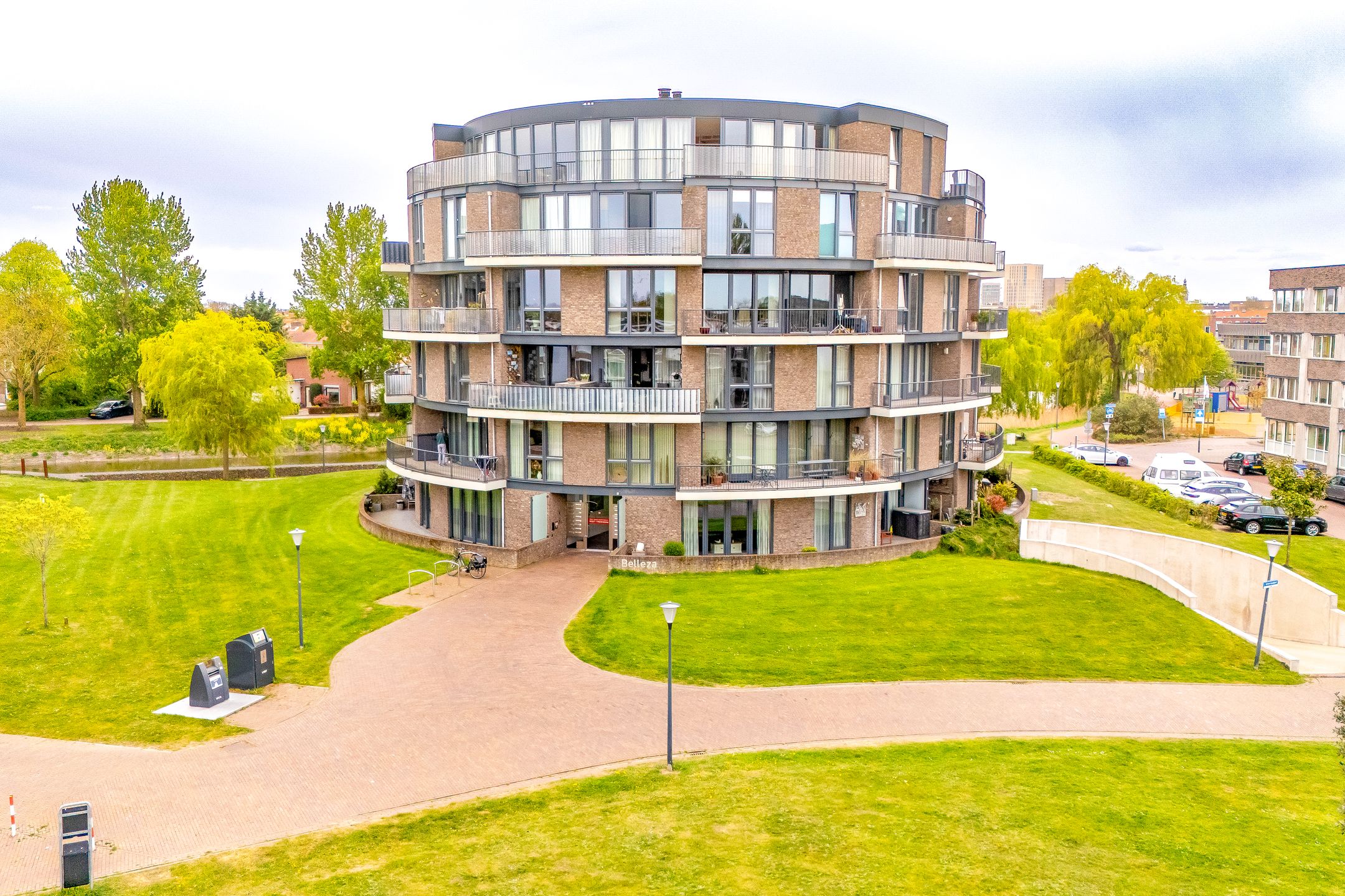 Foto 27 van Antoni Gaudipark 28