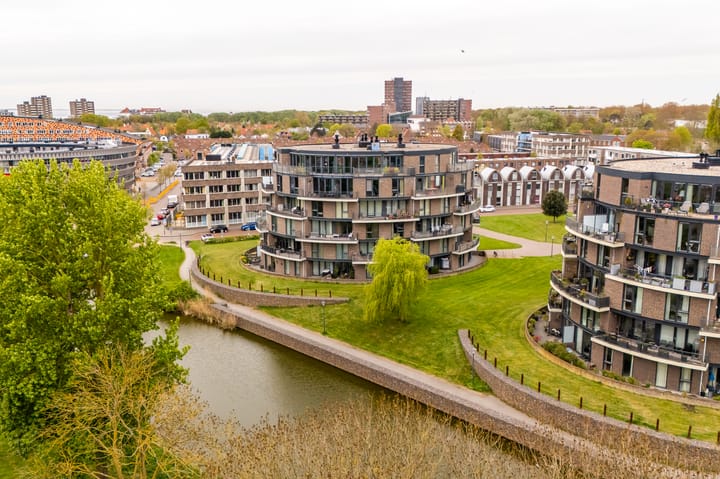 Photo 29 of Antoni Gaudipark 28