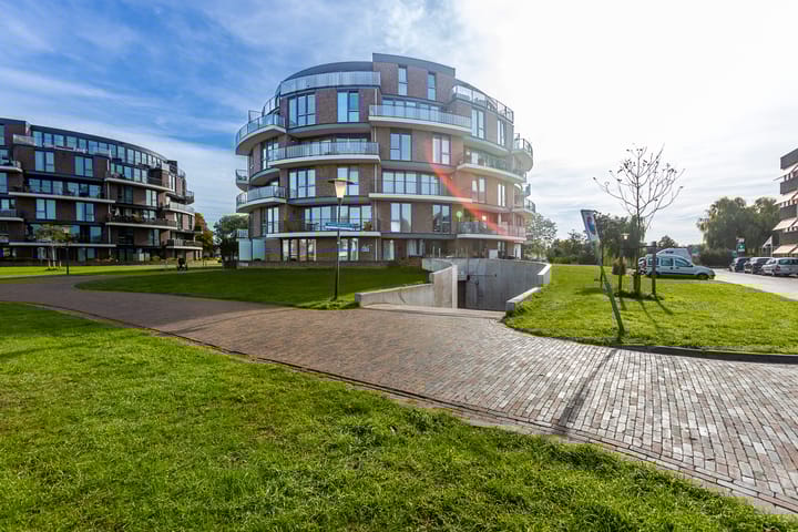 Photo 31 of Antoni Gaudipark 28