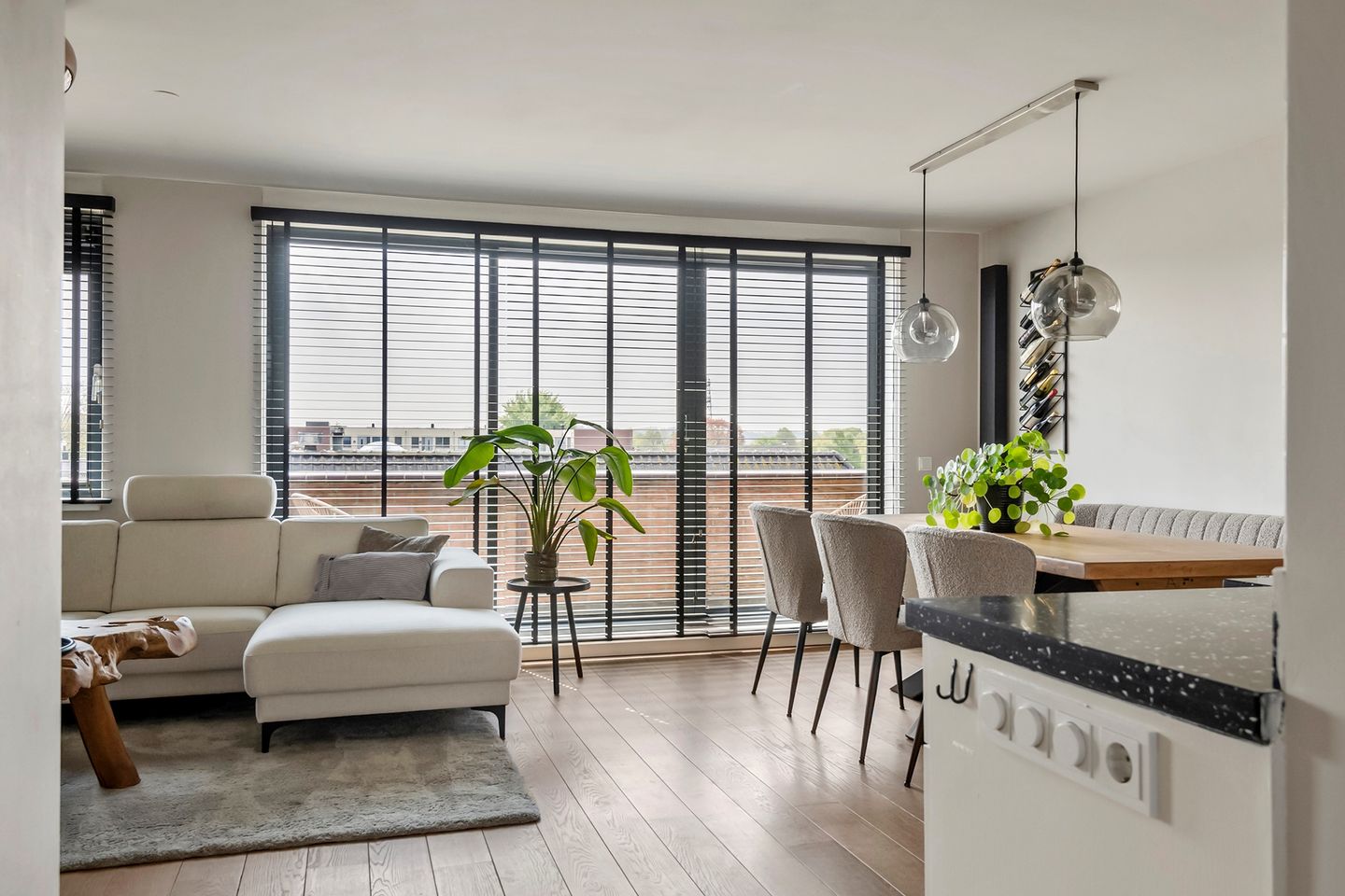 Photo 10 of J.G. Sandbrinkstraat 1-13