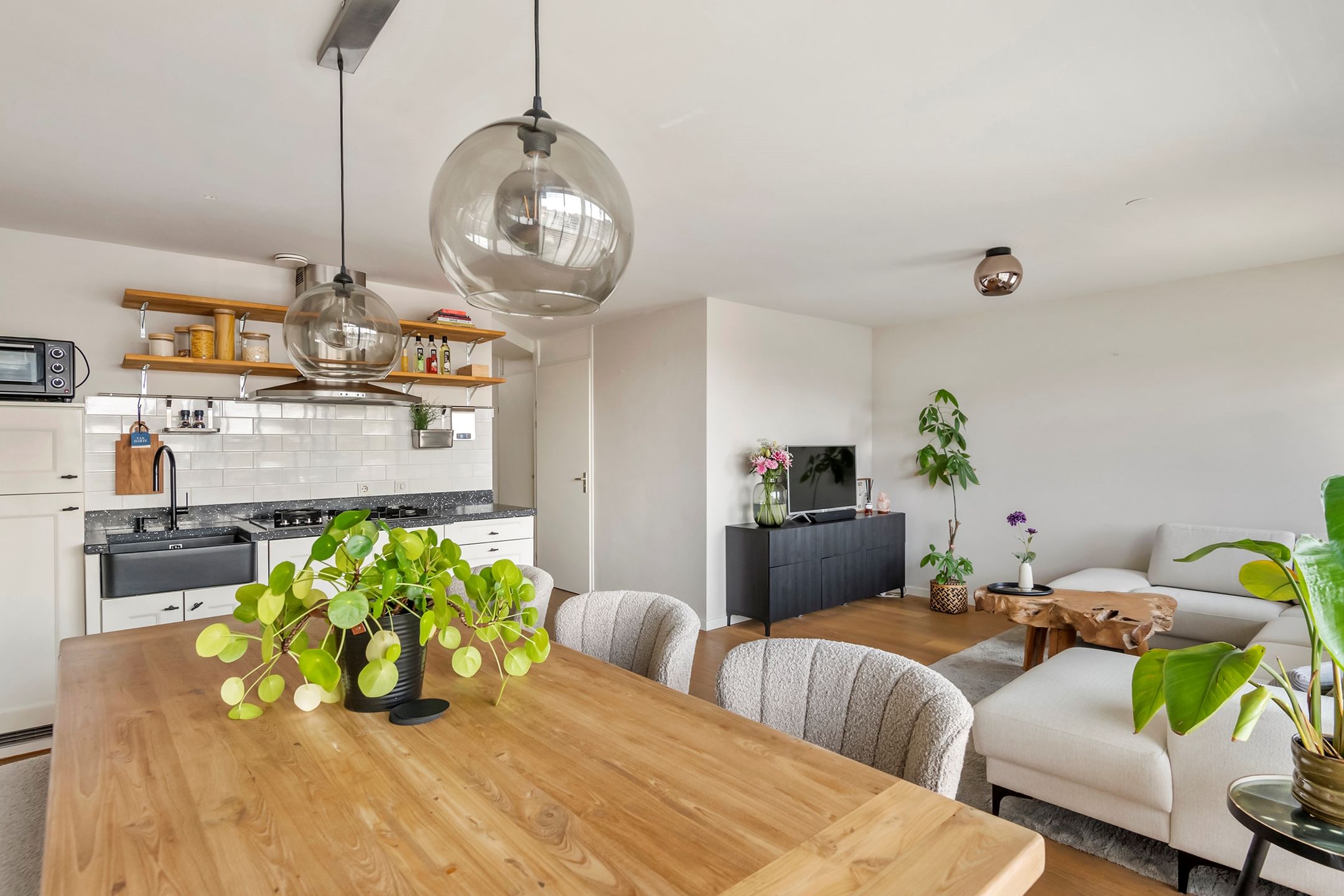 Photo 18 of J.G. Sandbrinkstraat 1-13