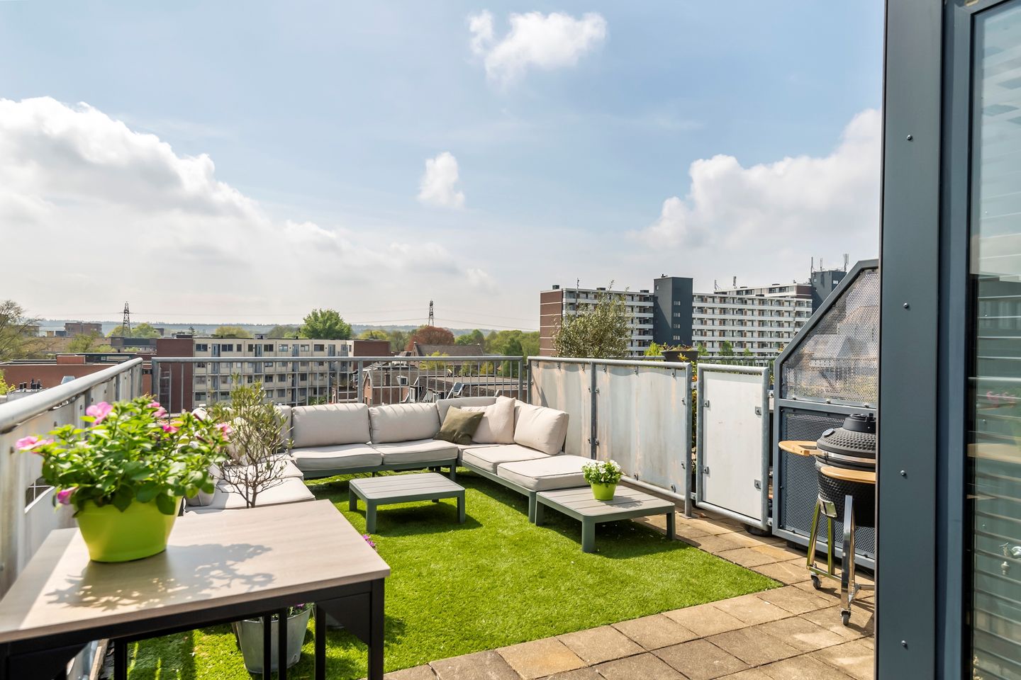 Photo 25 of J.G. Sandbrinkstraat 1-13