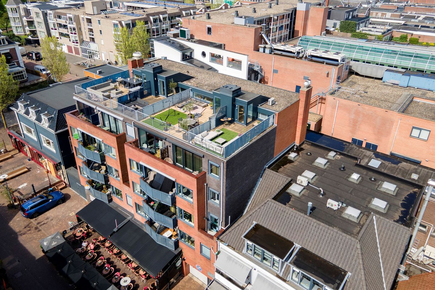 Photo 35 of J.G. Sandbrinkstraat 1-13