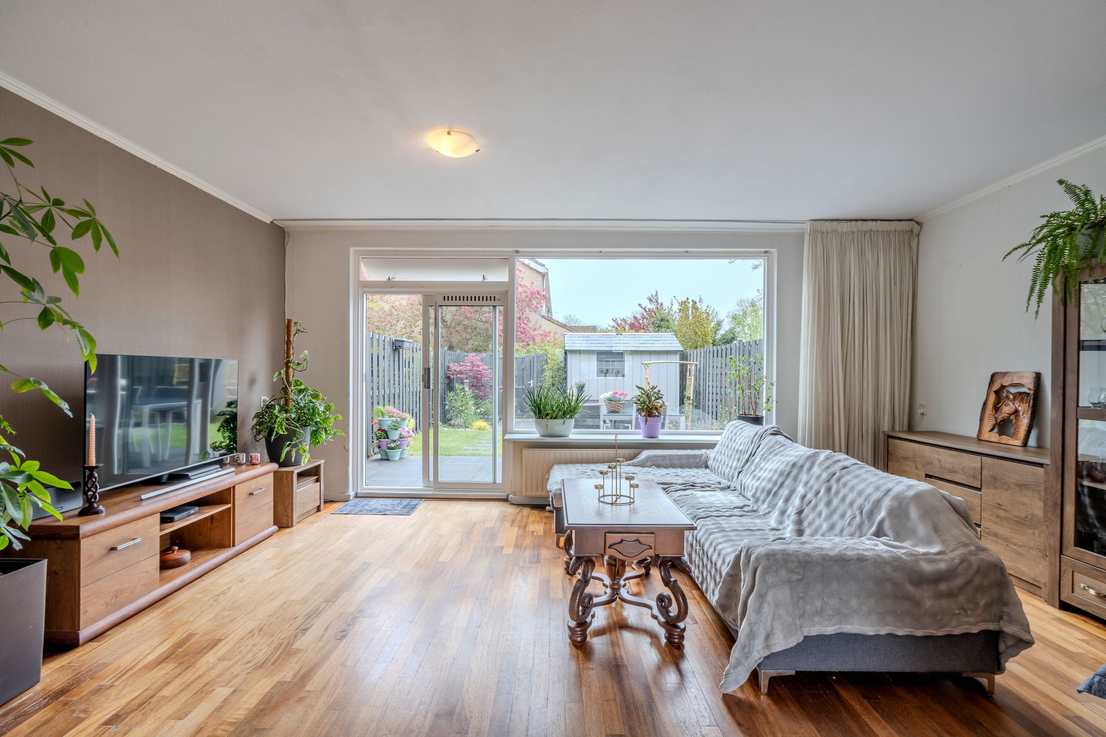 Foto 3 van Fluoriet 10