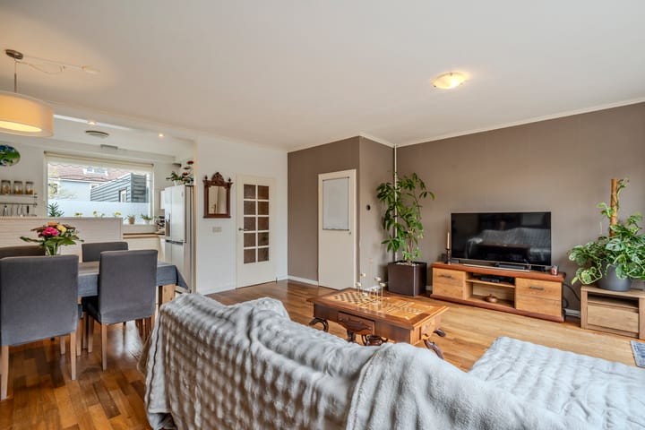 Foto 8 van Fluoriet 10