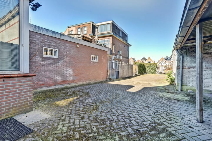 Photo 4 of Wilhelminastraat 46