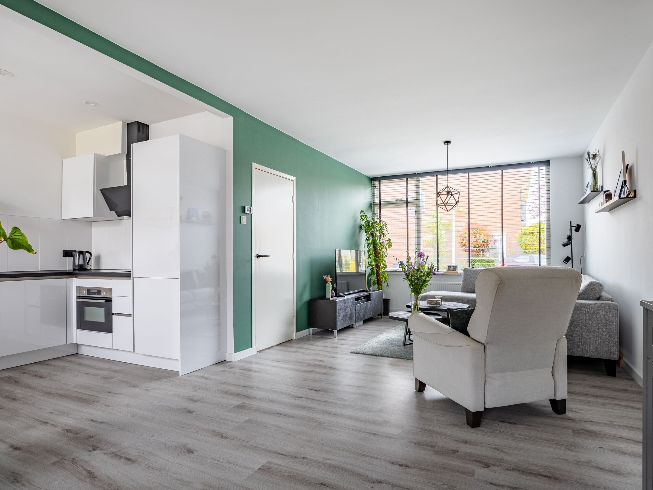 Photo 9 of Tollensstraat 6