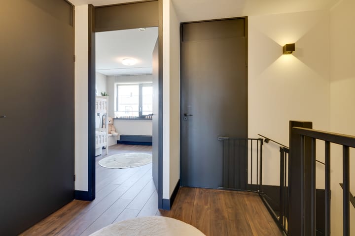 Photo 32 of Steigerdijk 67