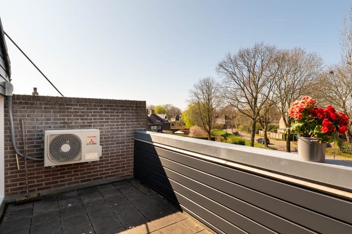 Photo 44 of Pieter Wariuslaan 137