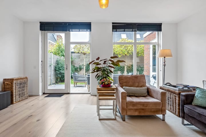 Foto 10 van Thomas Mannsingel 23