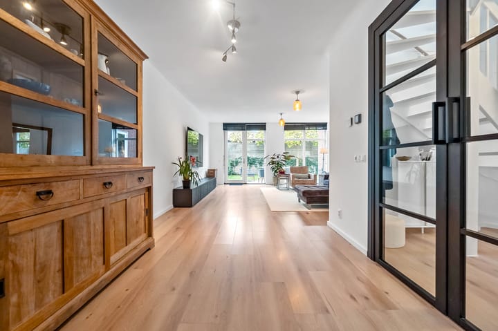 Foto 13 van Thomas Mannsingel 23