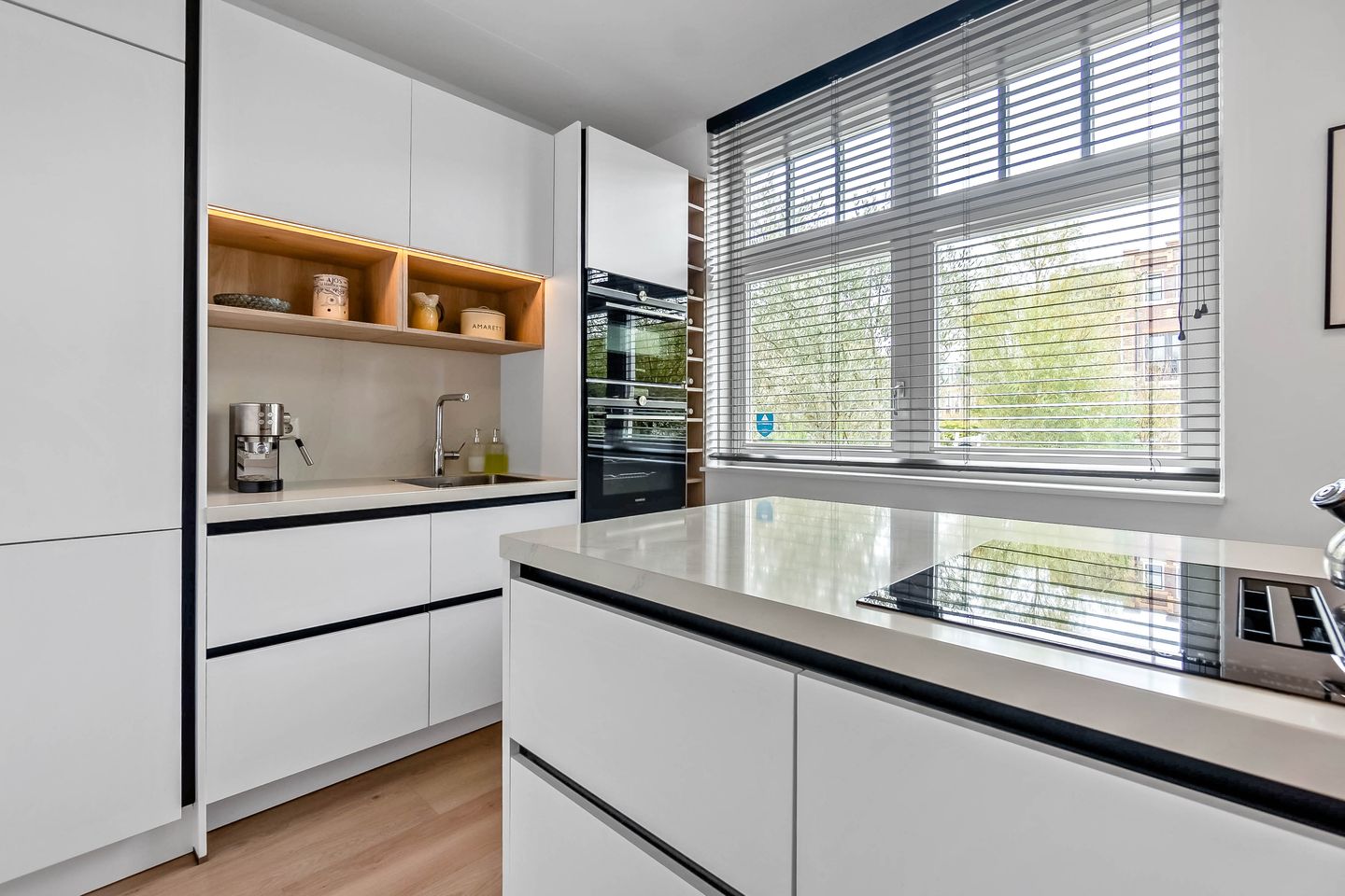 Foto 19 van Thomas Mannsingel 23