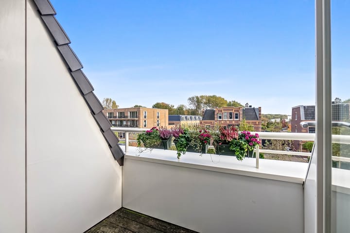 Foto 65 van Thomas Mannsingel 23