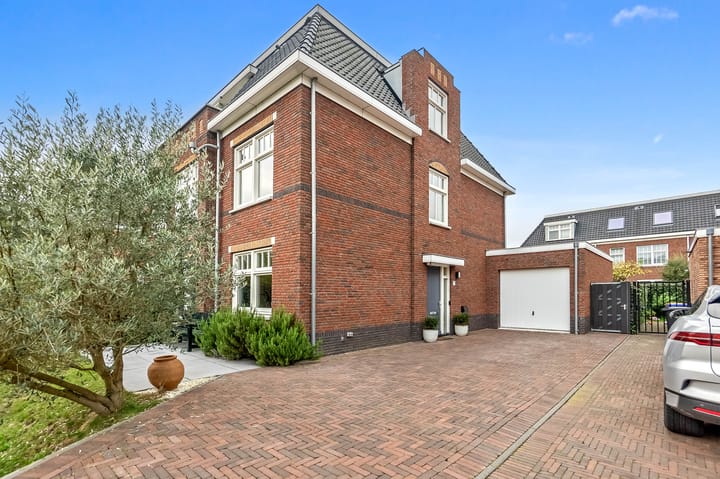 Foto 76 van Thomas Mannsingel 23