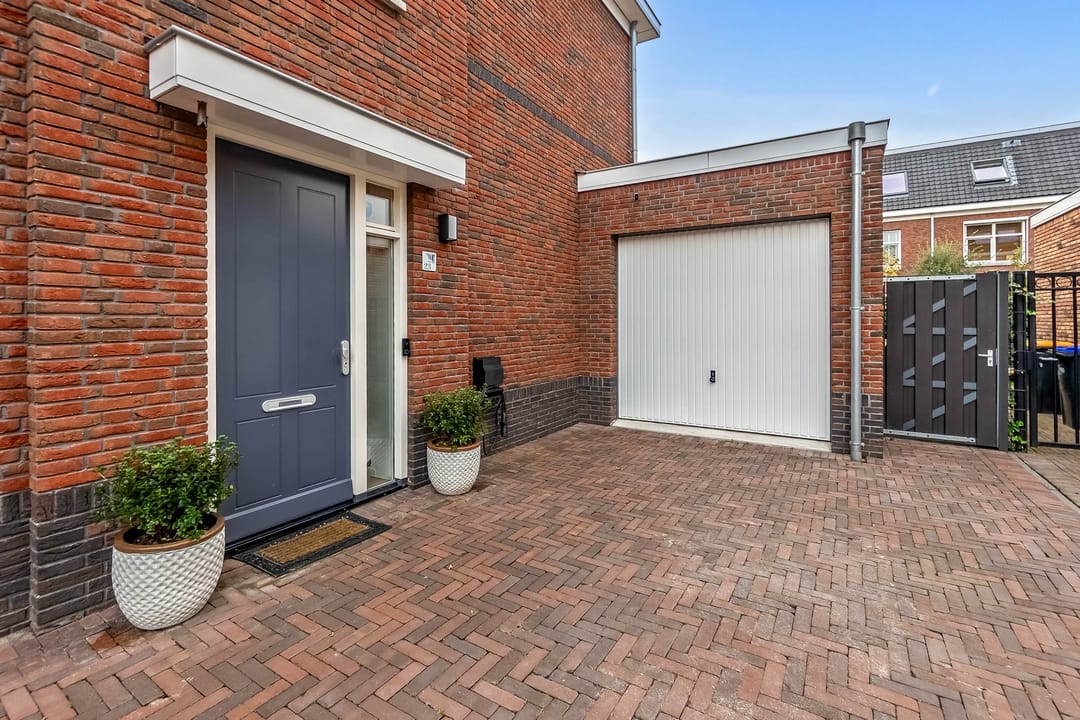 Foto 77 van Thomas Mannsingel 23