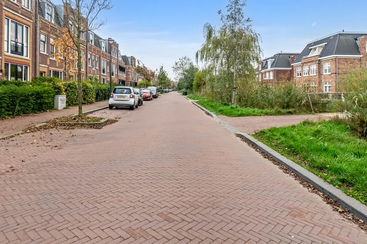 Foto 81 van Thomas Mannsingel 23