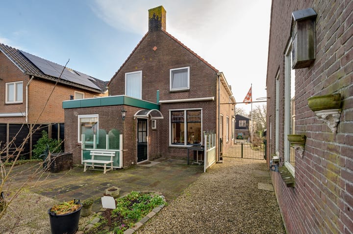 Photo 24 of Voorstraat 30