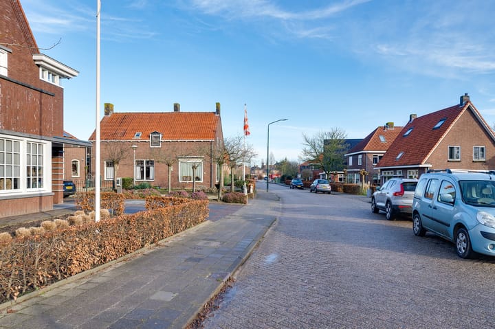 Photo 34 of Voorstraat 30