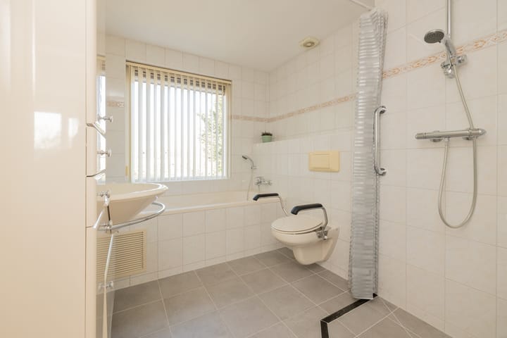 Foto 4 van Carillonstraat 4