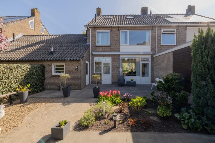 Foto 5 van Carillonstraat 4