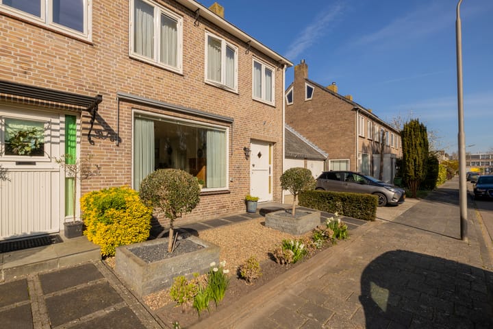 Foto 7 van Carillonstraat 4