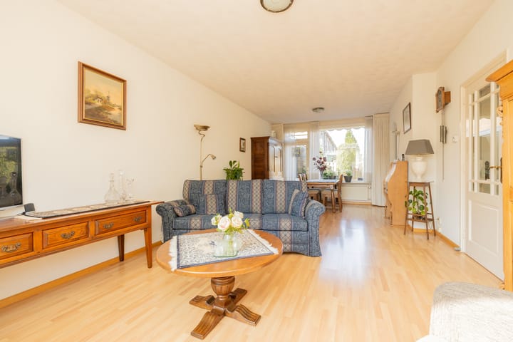 Foto 11 van Carillonstraat 4