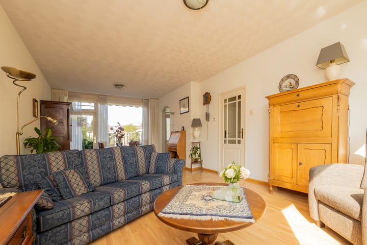 Foto 12 van Carillonstraat 4