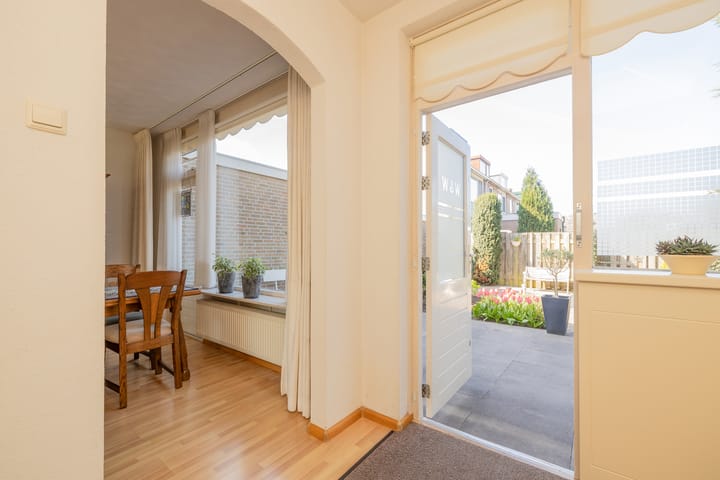 Foto 18 van Carillonstraat 4