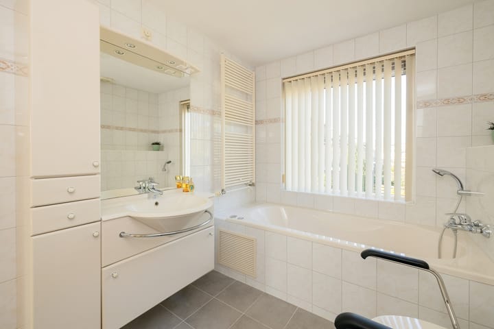 Foto 30 van Carillonstraat 4