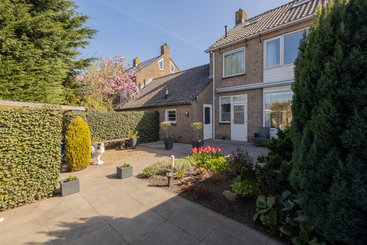 Foto 47 van Carillonstraat 4