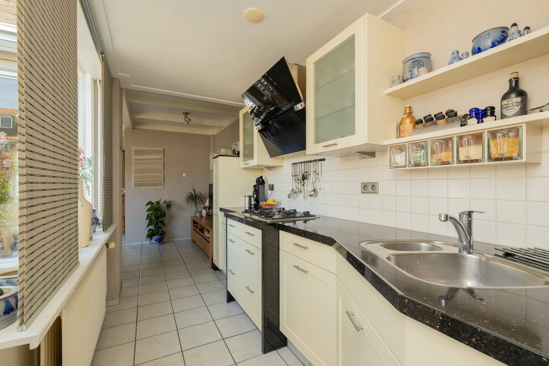 Photo 17 of Colijnstraat 27