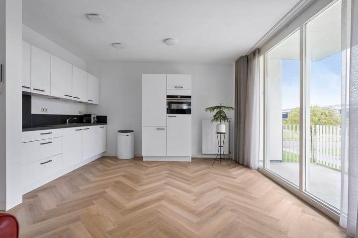 Foto 4 van Weegbree 30