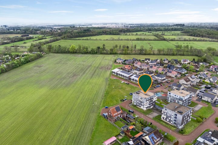 Foto 5 van Weegbree 30