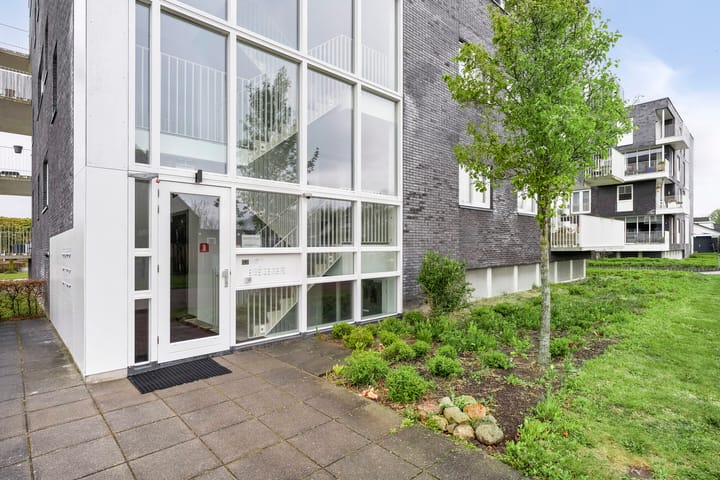 Foto 8 van Weegbree 30