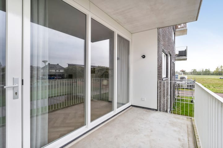 Foto 22 van Weegbree 30